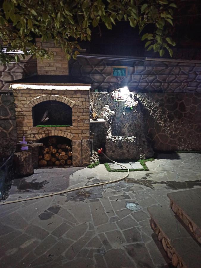 Посуточный Гостевой Дом Gyumri Esterno foto