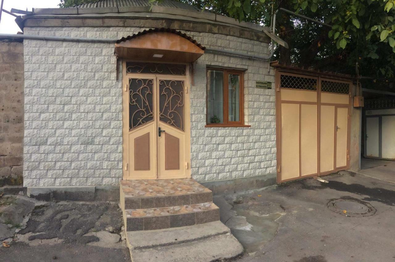 Посуточный Гостевой Дом Gyumri Esterno foto
