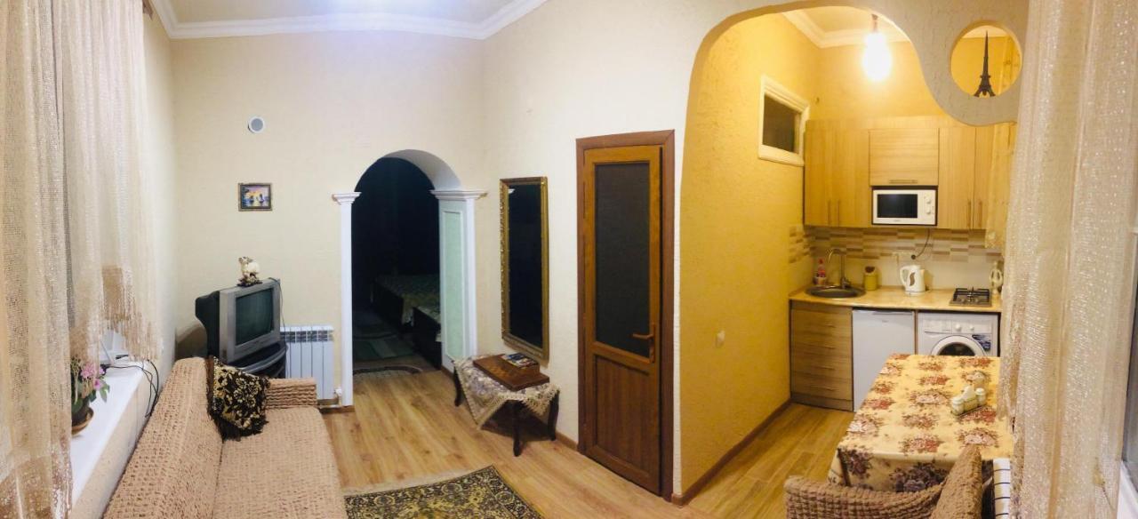 Посуточный Гостевой Дом Gyumri Esterno foto